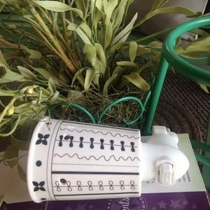 Bud Plug In Scentsy Warmer